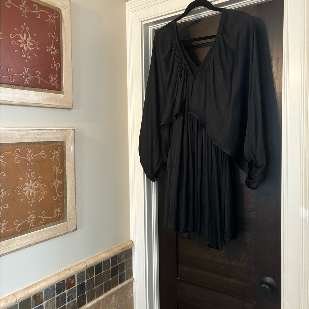 Strut and Bolt Ladies black boho dress. Boutique find